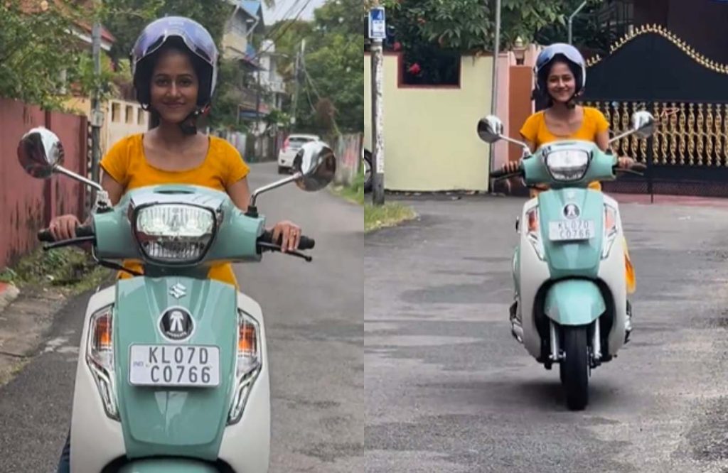 Santhwanam actress Manjusha Martin ride dream scooter video