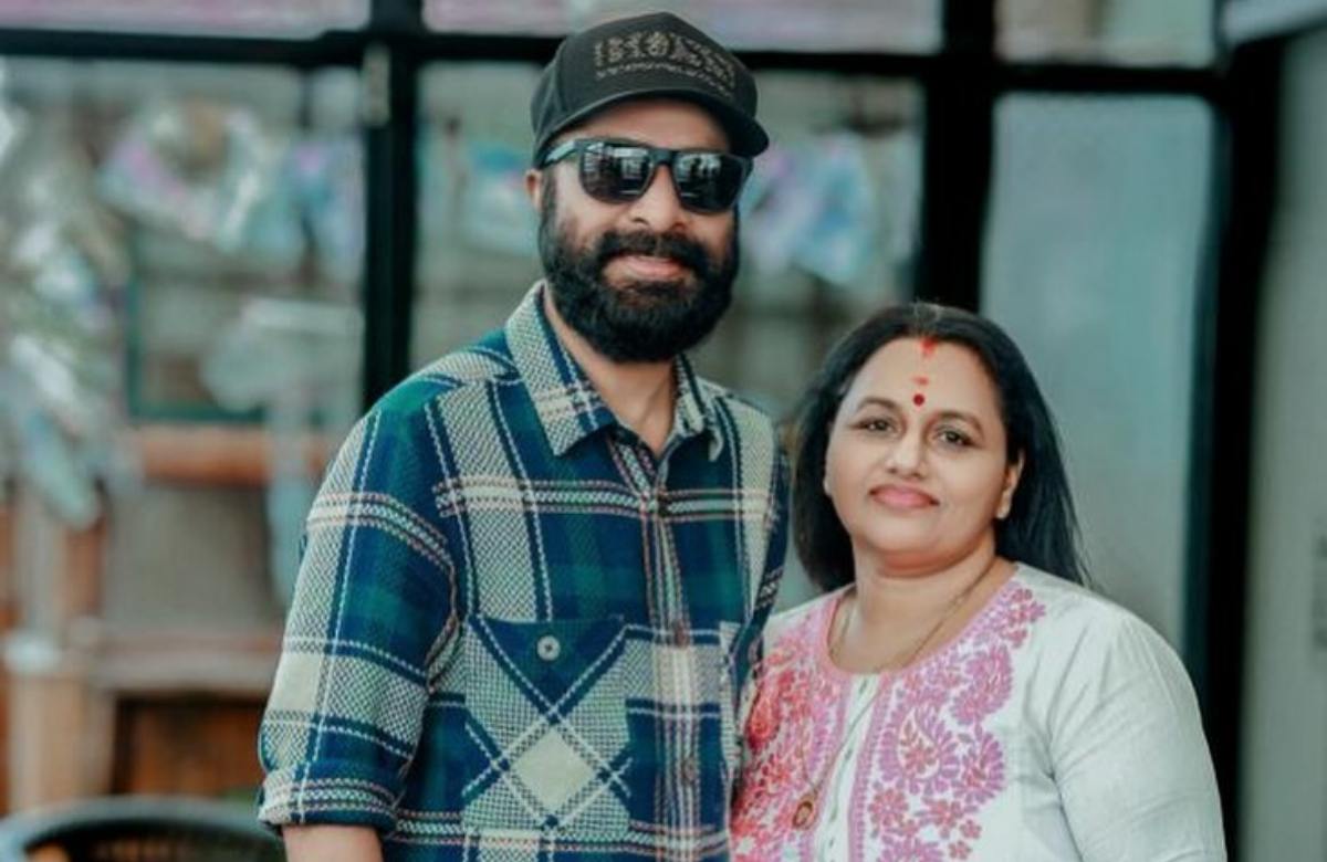 ഹരിശ്രീ അശോകനും ഭാര്യയും, അച്ഛനമ്മമാരുടെ ക്യൂട്ട് പിക് പങ്കുവെച്ച് അർജു