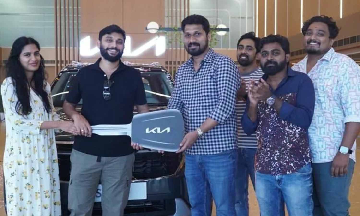 Garudan movie collection Listin Stephen gift car to director